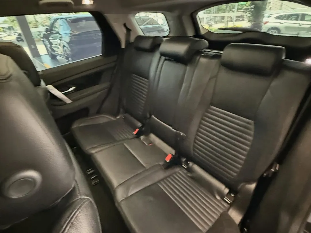 Land Rover Discovery Sport 2020, foto 6 de 7