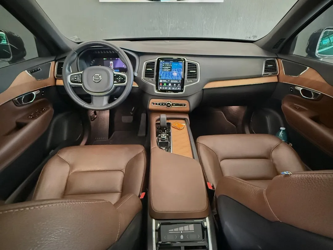 Volvo XC90 2025, foto 6 de 7